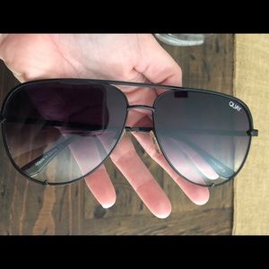 Authentic Quay sunglasses Desi Perkins